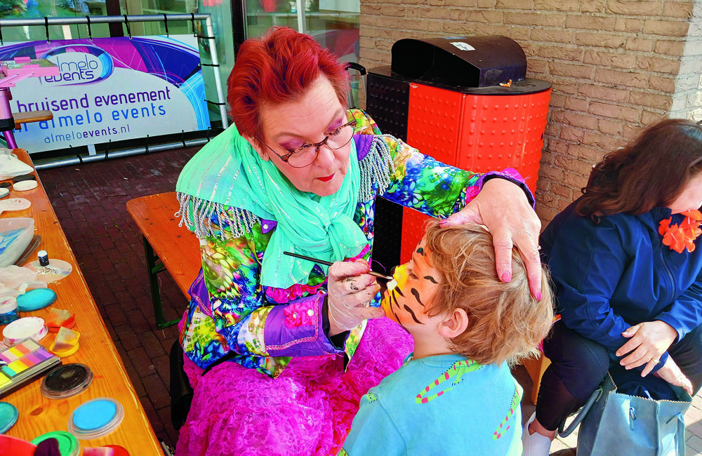 geschminkt worden vinden veel kinderen heel leuk.jpg