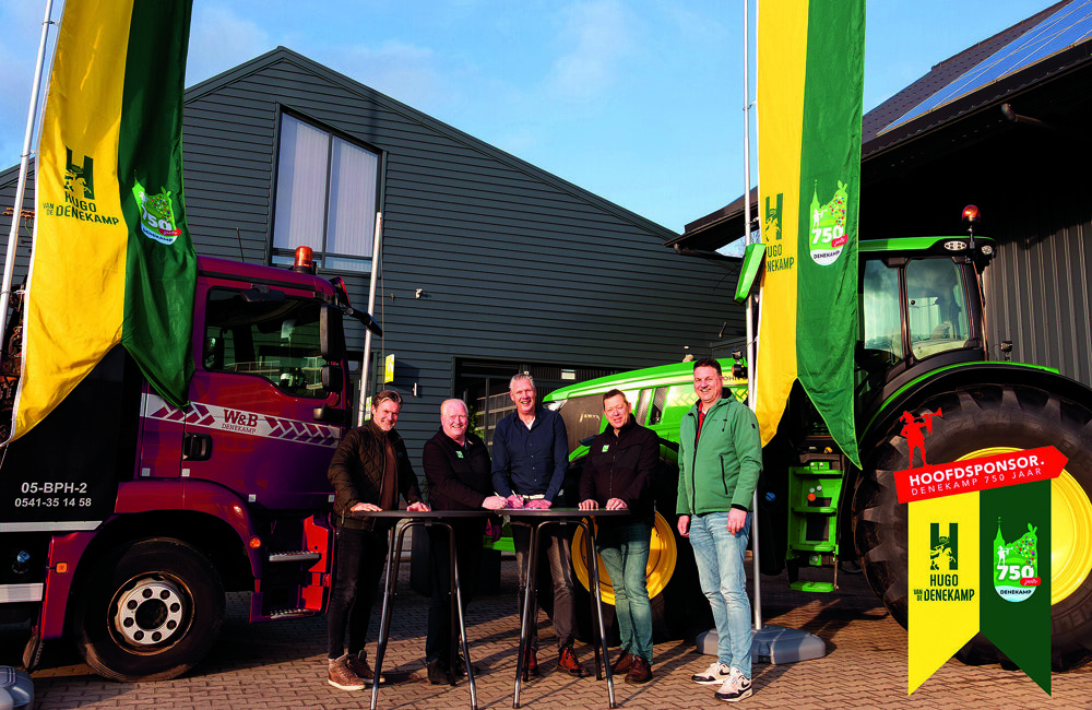 057A4839 DEF met logo.jpg