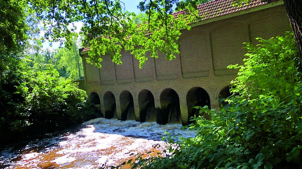 Achterzijde van het Schuivenhuisje.jpg