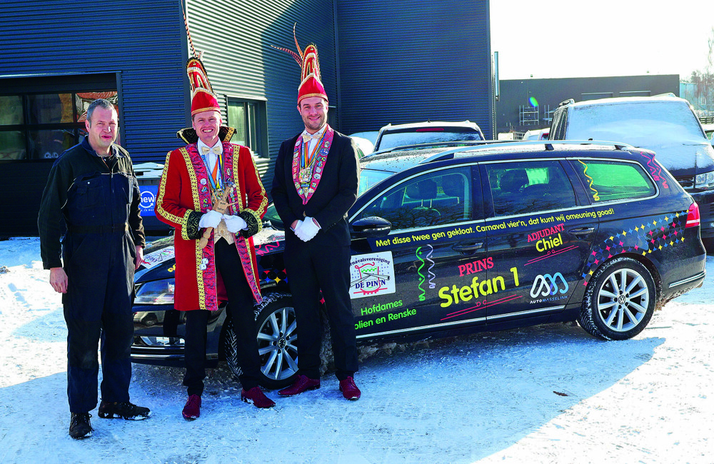 Auto Masselink Tubbergen, Prins Stefan I, Adjudant Chiel.JPG