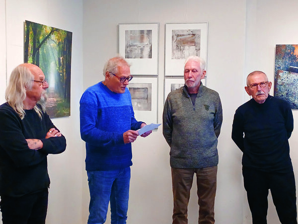 Hubert van Mastricht spreekt lovende woorden.jpg