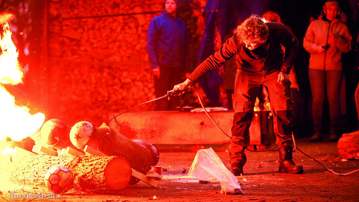 Carbidschieten Noord Deurningen 6 copy.jpg