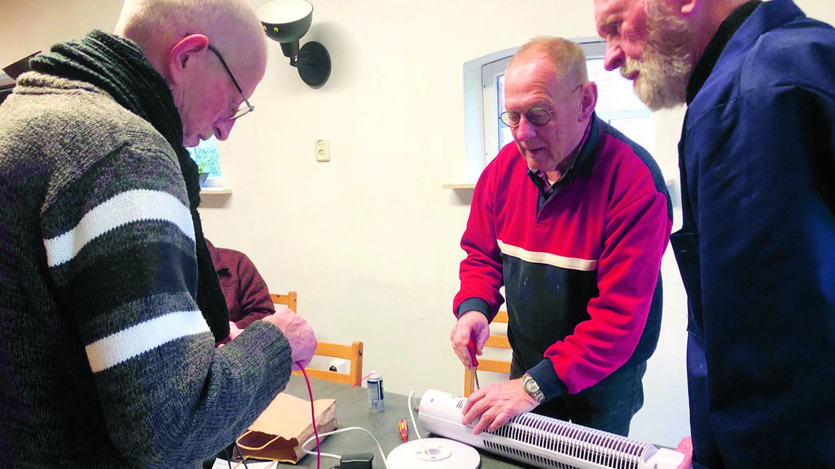 Repair café vrijdag 19 dec-2.jpg