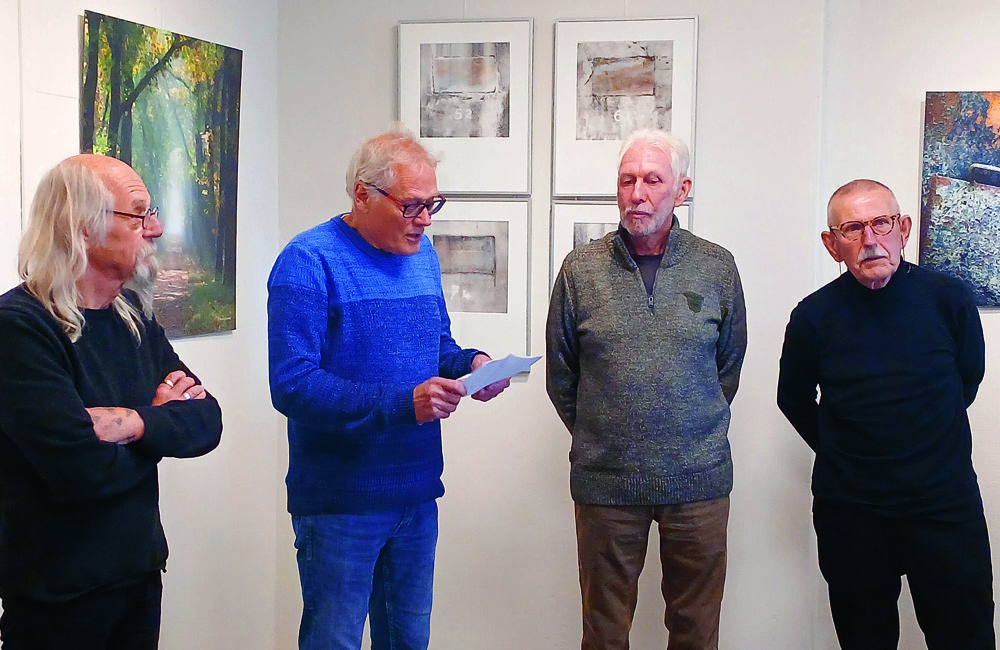 Hubert van Mastricht spreekt lovende woorden.jpg