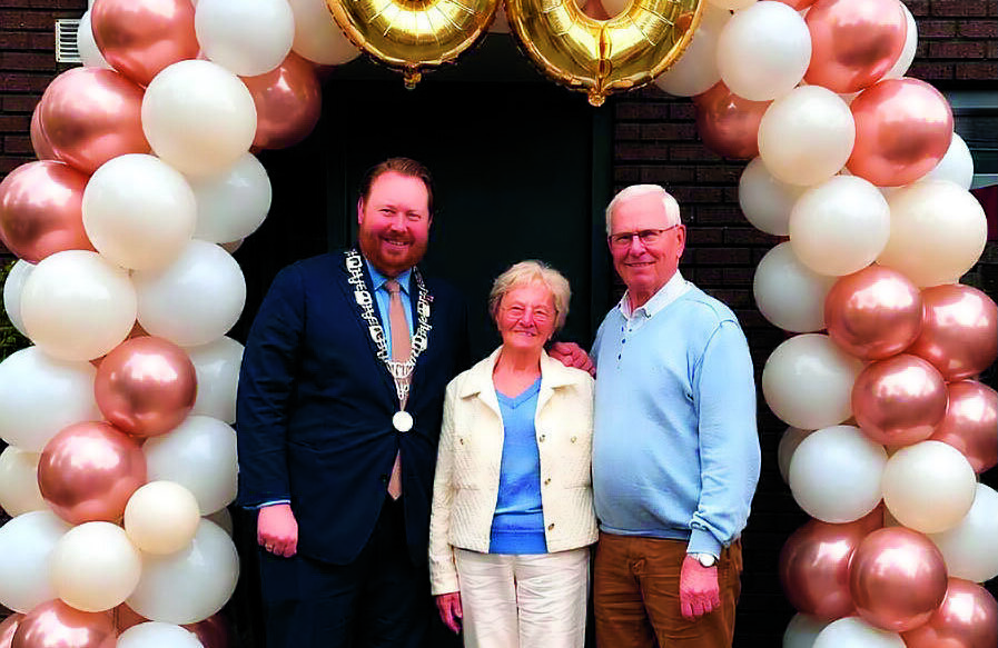 Echtpaar Roesink 60 jr getrouwd