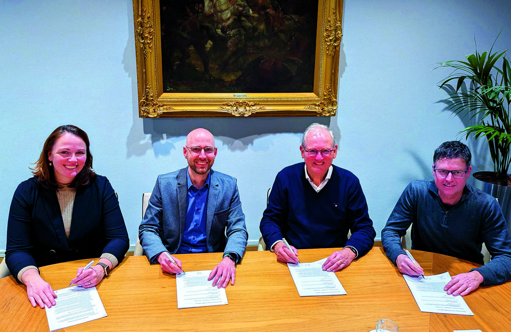 Ondertekening MFA Langeveen.jpg
