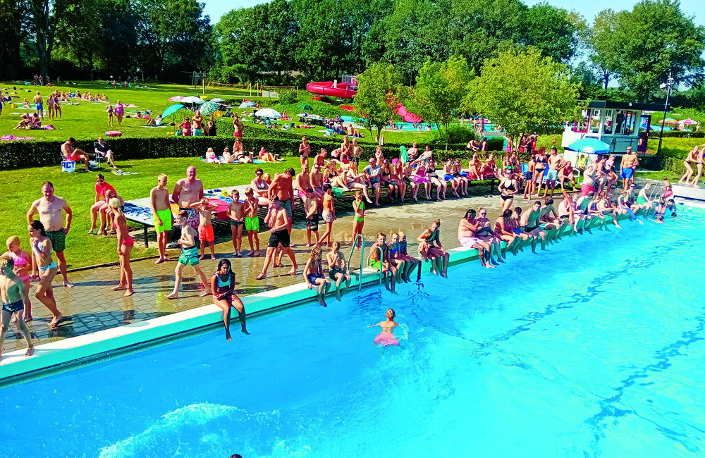 gezellige drukte kuiperberg ootmarsum.jpg