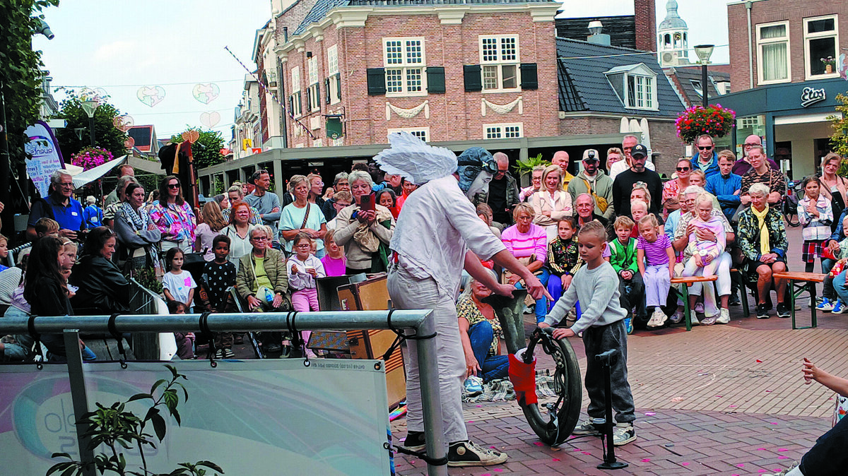Grote belangstelling voor het Straattheater