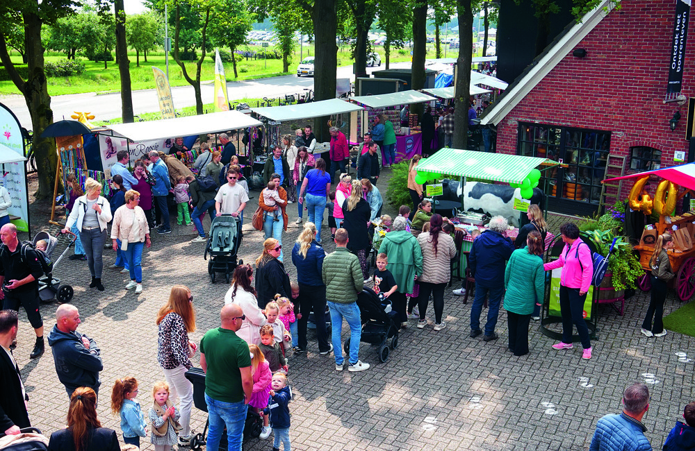 Kaamps Lentemarkt - 4.JPG
