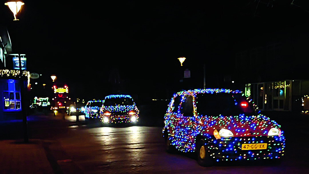 Verlichte voertuigen terugweg.jpeg