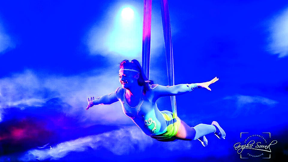 Sprookjesachtige luchtacrobatiek.jpg