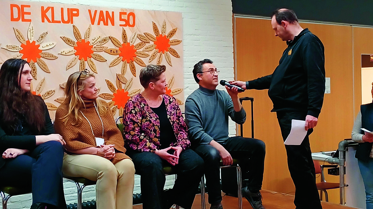 Richard stelde verschillende vragen aan de raadsleden.jpg