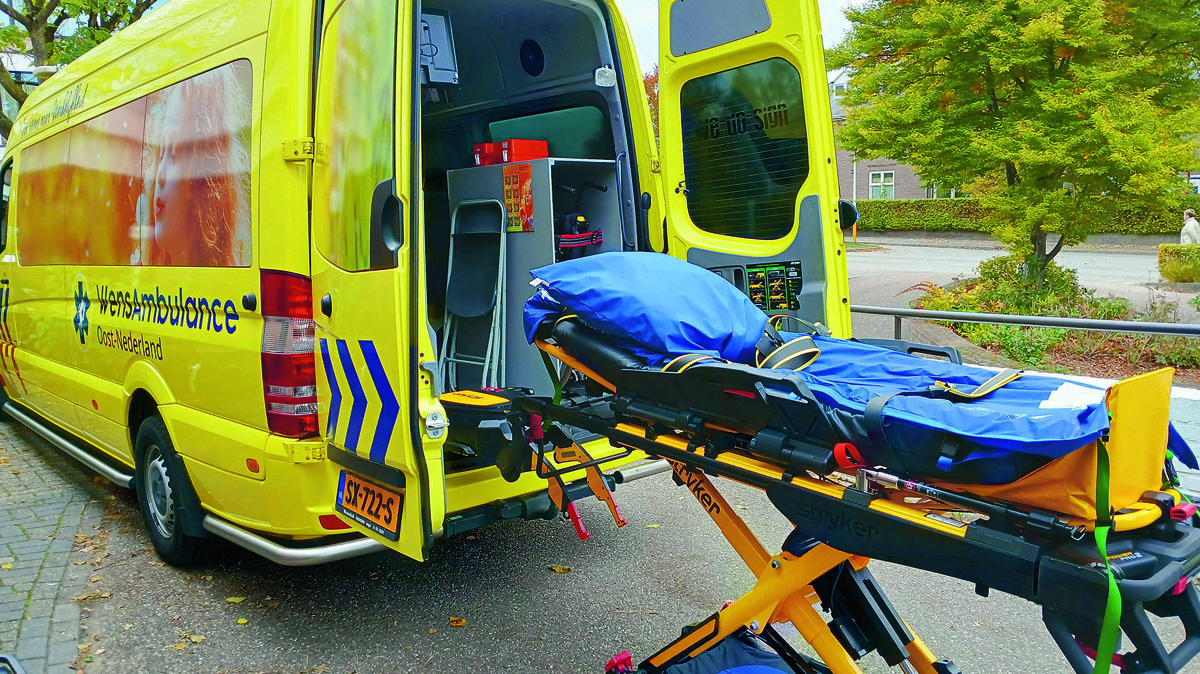 De wensambulance vervult een laatste droom.jpg