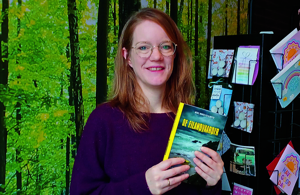 Merel en haar debuut roman.jpg