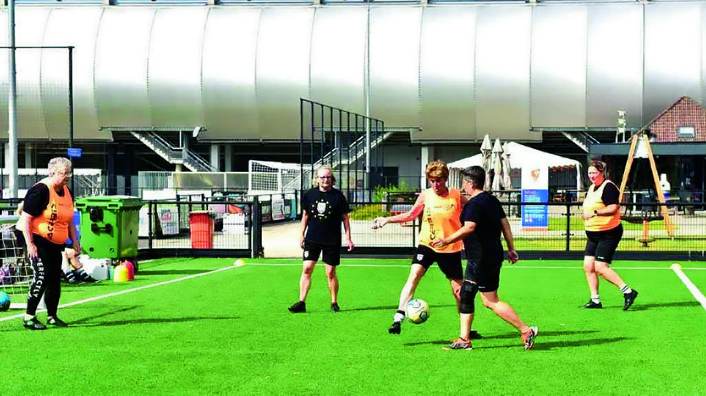 dames zijn ook weer in training.jpg
