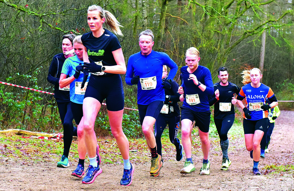 Er werd fanatiek gestreden om zo hoog mogelijk te eindigen.JPG