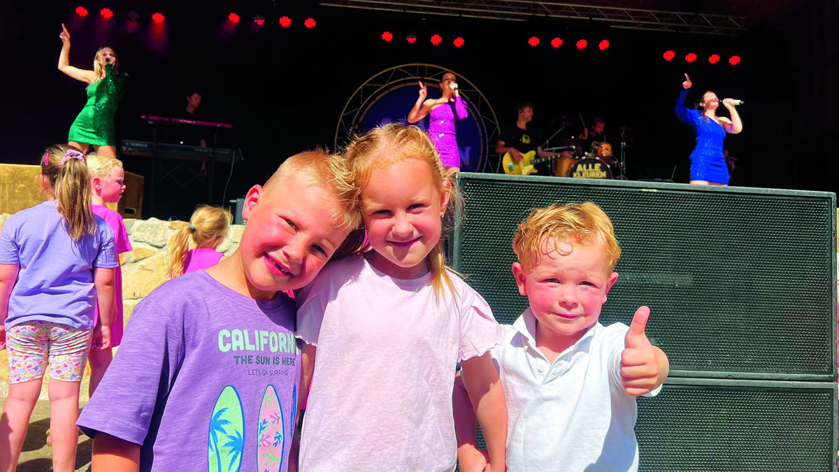 foto krant Auto reuvers