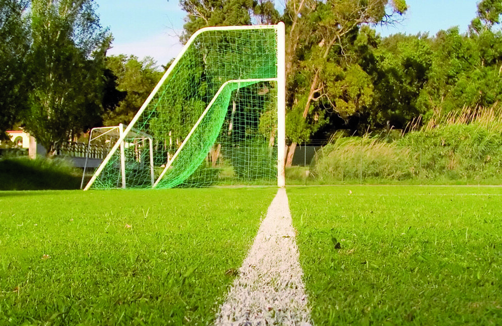 voetbalveld met goal.jpg