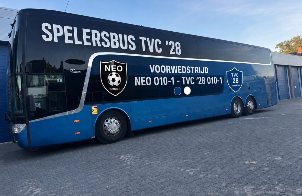 NEO - TVC '28 Spelersbus TVC '28