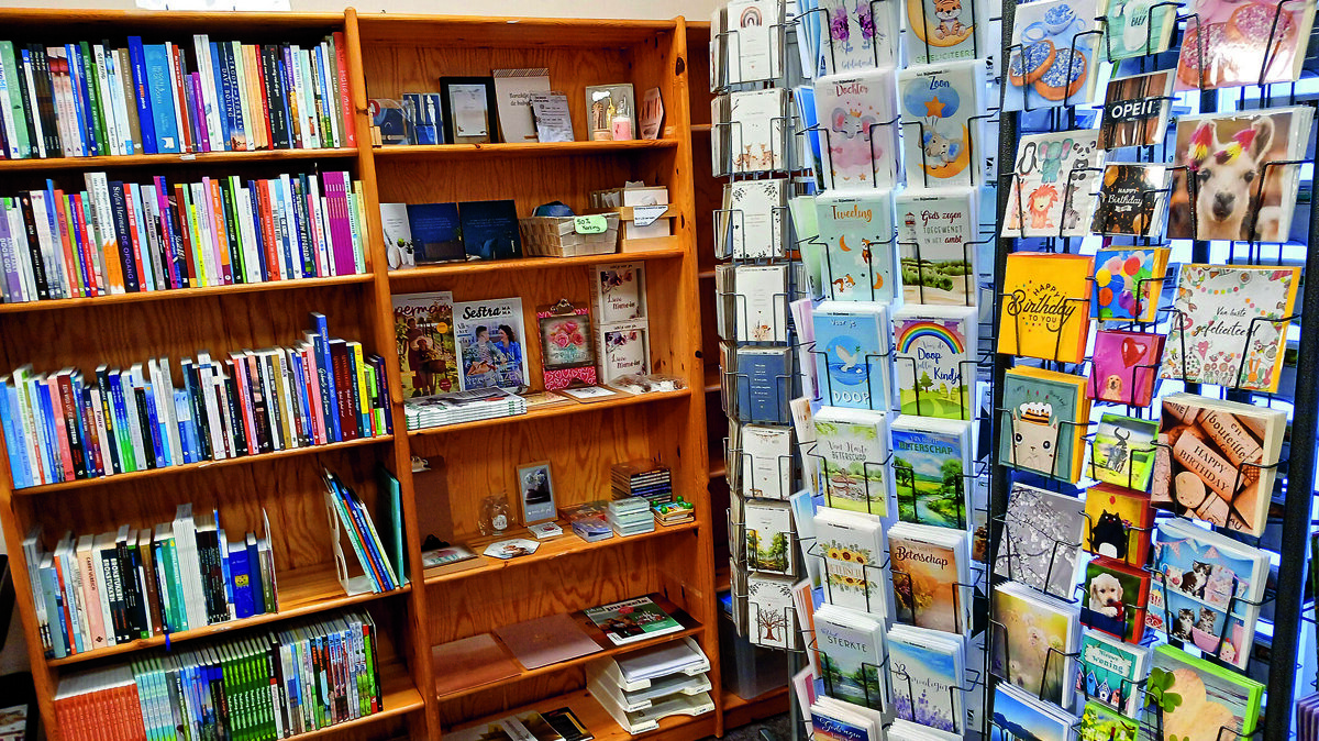 Vele boeken en kaarten