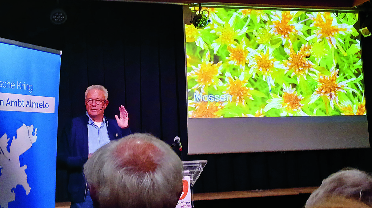Prachtige foto's tijdens de lezing over het Hondeven.jpg