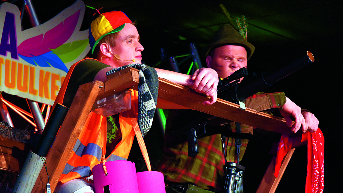 Bas Tijdhof en Siem Hesselink met 'Hoogzit'.JPG