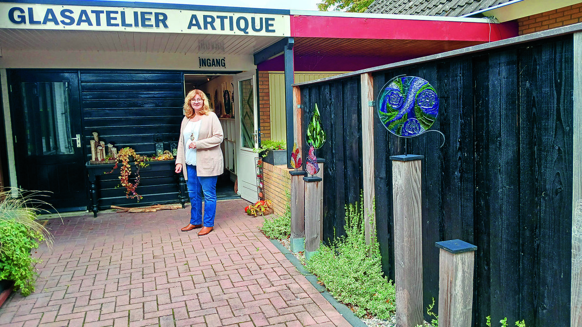 Gonda Welling en hun prachtige glasatelier Arrtique.jpg