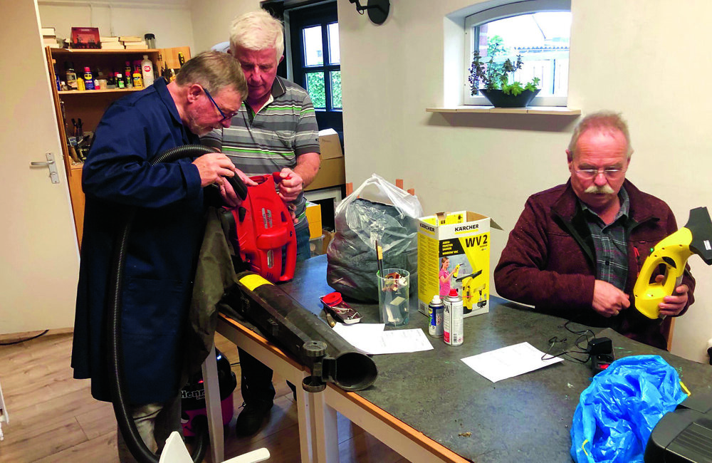 Repair café vrijdag 19 dec-1.jpg